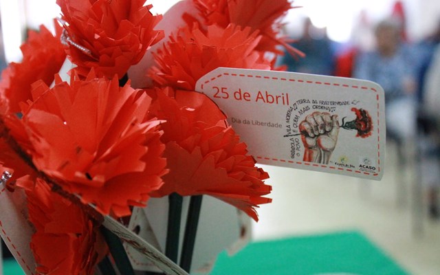 Celebrámos o 25 de Abril de uma forma muito especial  