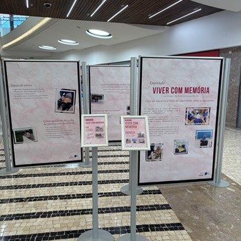 Exposição "Viver com Memória”  