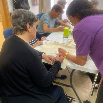 Atividade Criativa com o CACI   