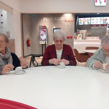 Sorrisos e Histórias Partilhadas