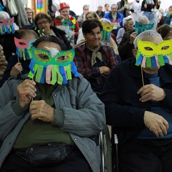 Sorrisos, Máscaras e Boa Disposição